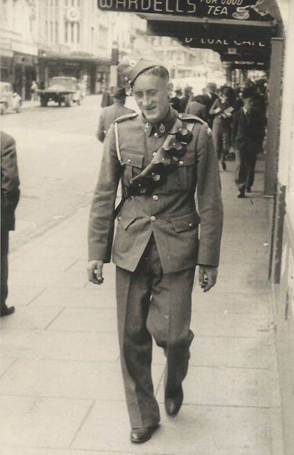 WW2 KITTO in uniform