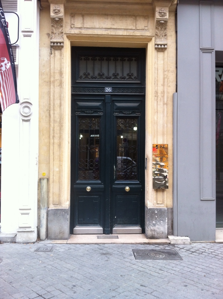 Wordless Wednesday Doorways in Marseille France - TravelGenee