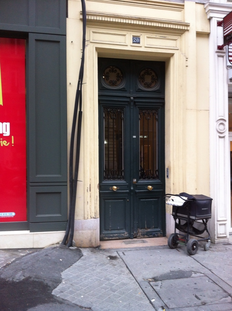 Wordless Wednesday Doorways in Marseille France - TravelGenee